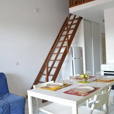 2 Pieces Avec Mezzanine, Terrasse, Piscine, A 5 Min - Fr-1-226a-192 Saint-Raphael (Var)