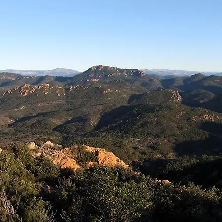 2 Pieces Avec Mezzanine, Terrasse, Piscine, A 5 Min - Fr-1-226a-192 *